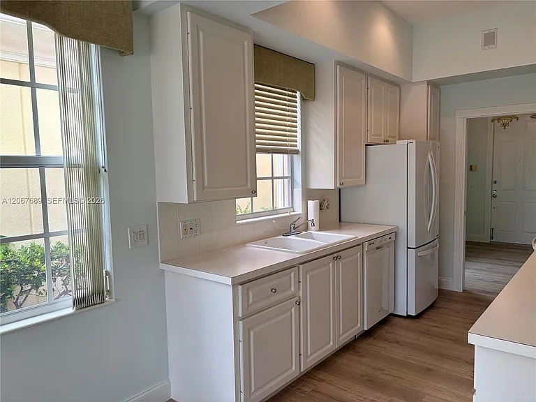 2786 James River Rd — Photo 7