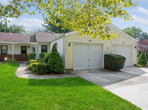 10 Knolls Drive #10, Stony Brook, NY 11790