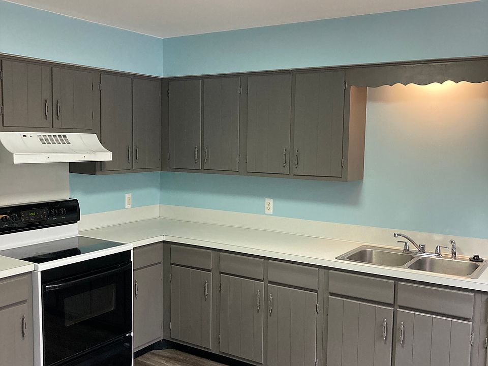 1st image of 837 Johnstone St