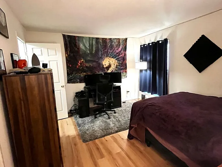 University Park Apartments near Cornell University — Photo 435