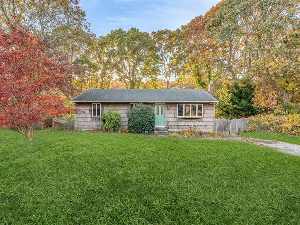12 Propose Road, Shirley, NY 11967