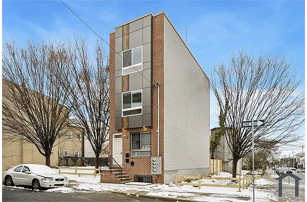 Building Photo - 2203 N 8th St