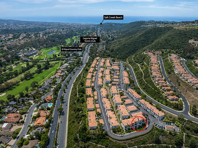 Aerial view - La Vista