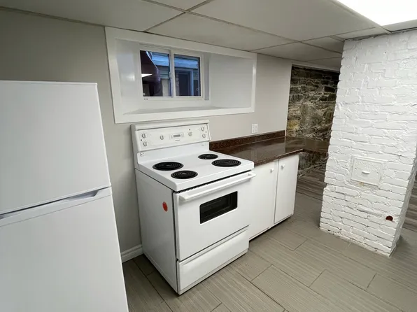 1394 Edward St #1, Halifax, NS B3H 3H6