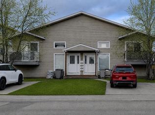 10120 104th Ave, Grande Prairie, AB T8V1E7