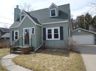 2017 N Morrison St, Appleton, WI 54911