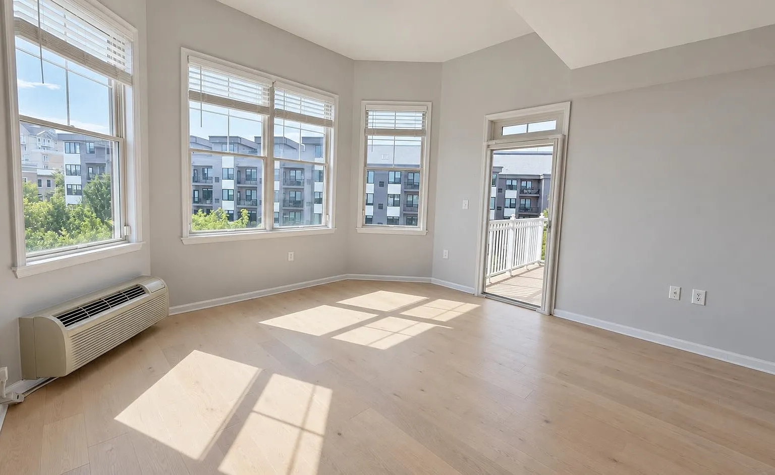 2 bed, 2.0 bath, 1269 sqft, $3,800 — Photo 1
