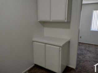 15888 Chehalis Rd APT 30, Apple Valley, CA 92307