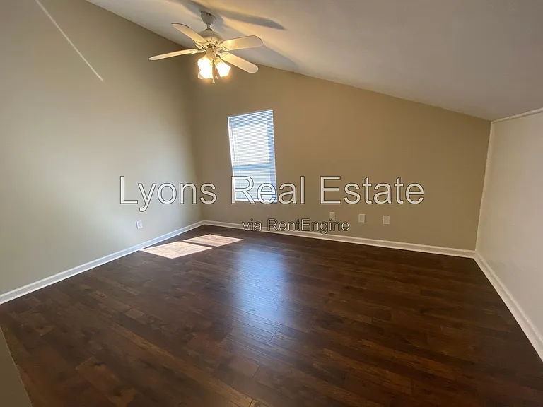 17407 Ellie Dr — Photo 31