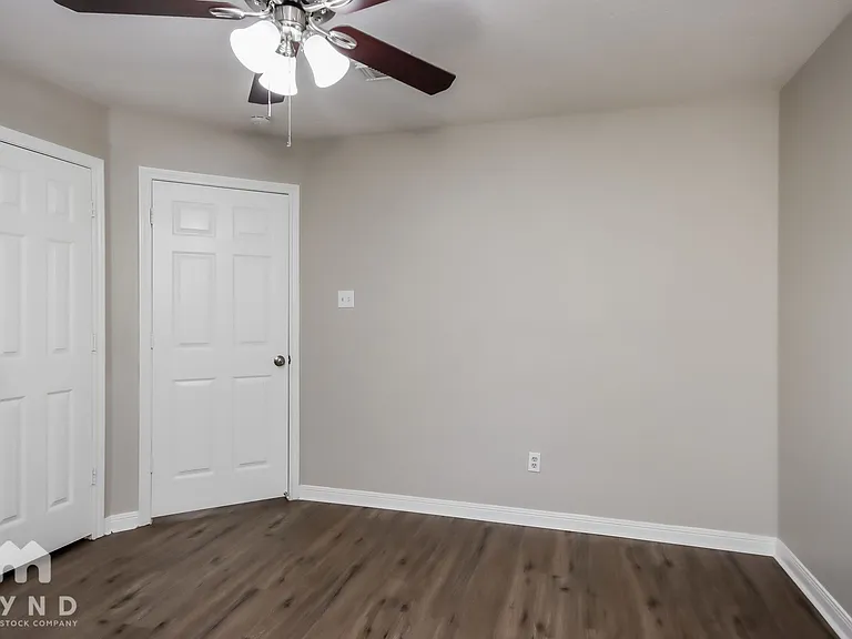 598 Orangewood Dr — Photo 13