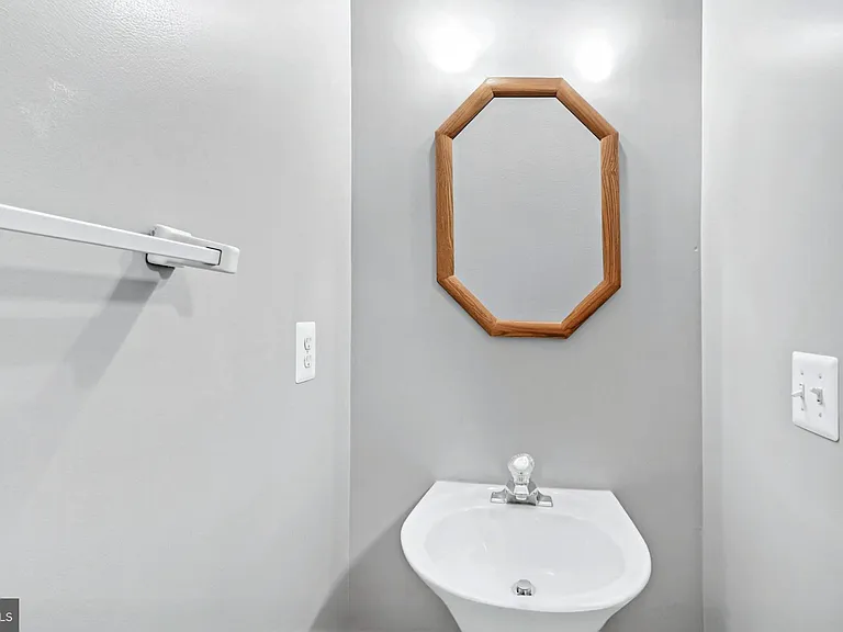 11540 Leland Pl — Photo 16