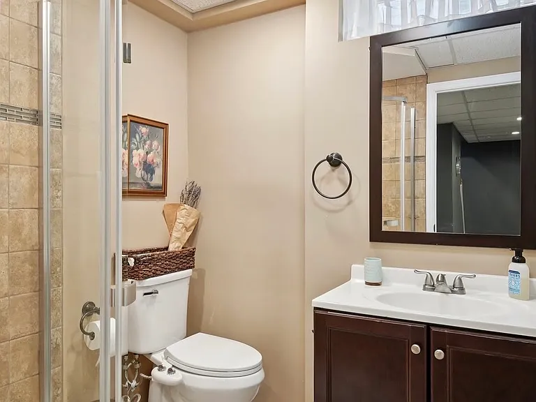 525 Ramapo Ave — Photo 12