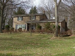 221 Brookside Dr, Baden, PA 15005