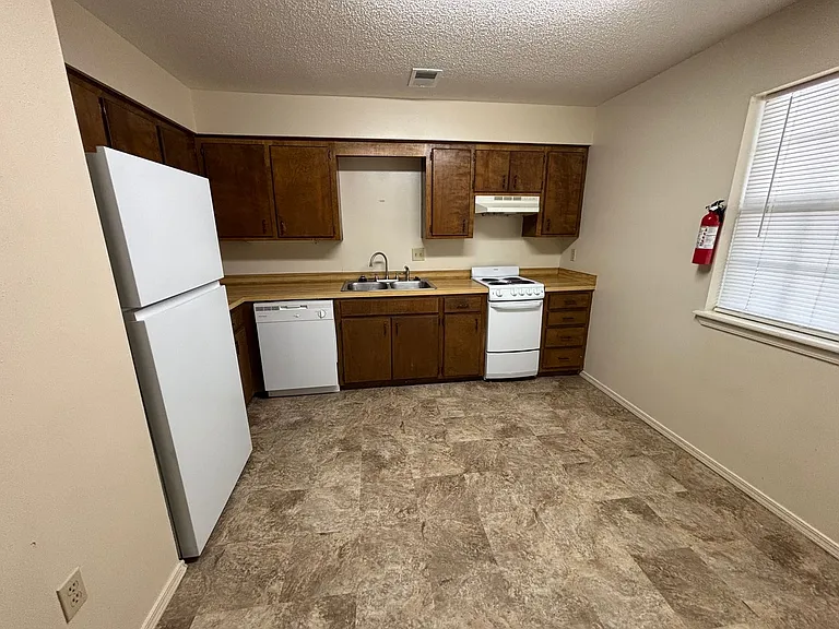 311 N Joplin Ave #1-7 — Photo 2