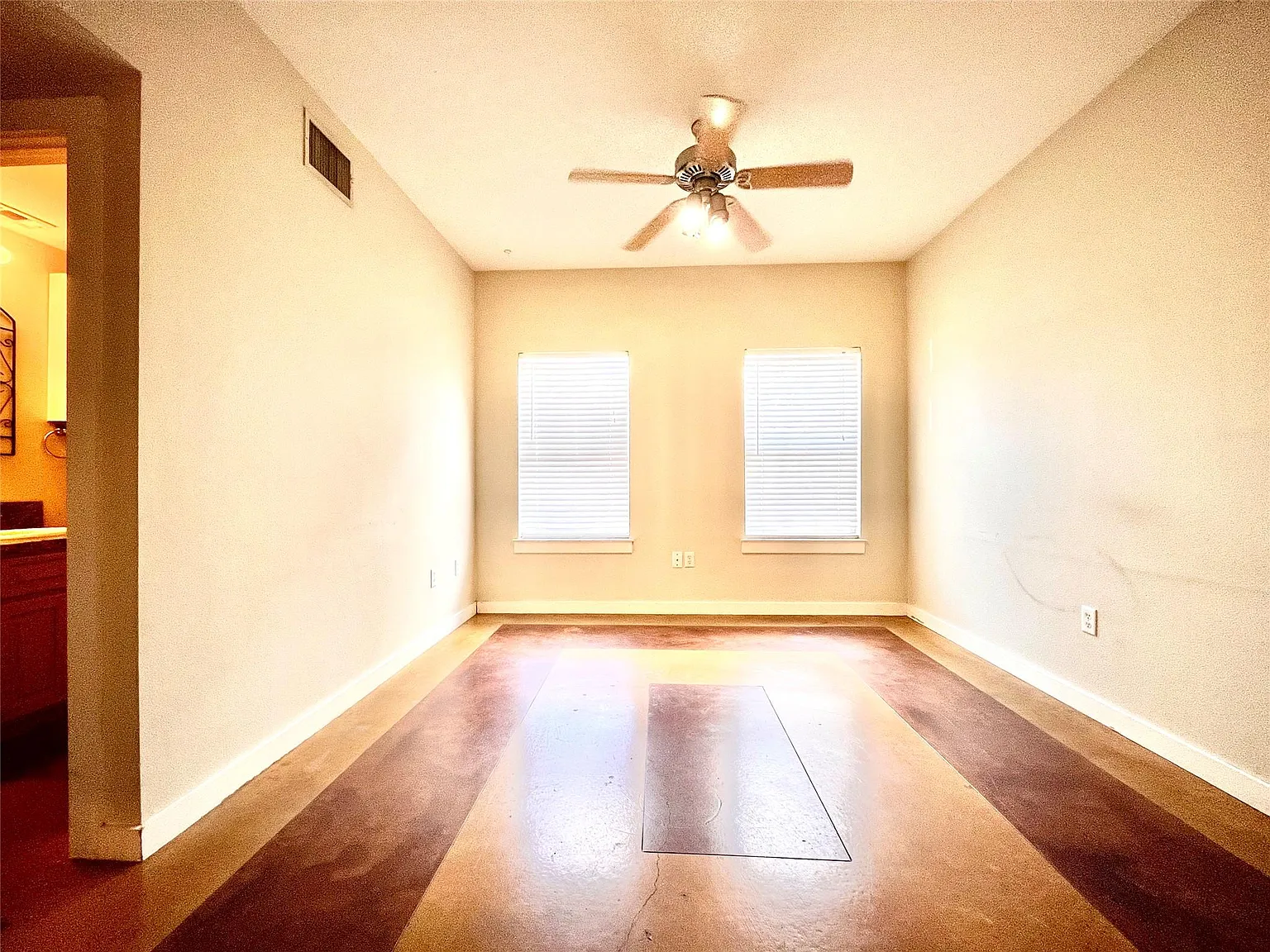 2 bed, 1.0 bath, 828 sqft, $1,195 — Photo 3