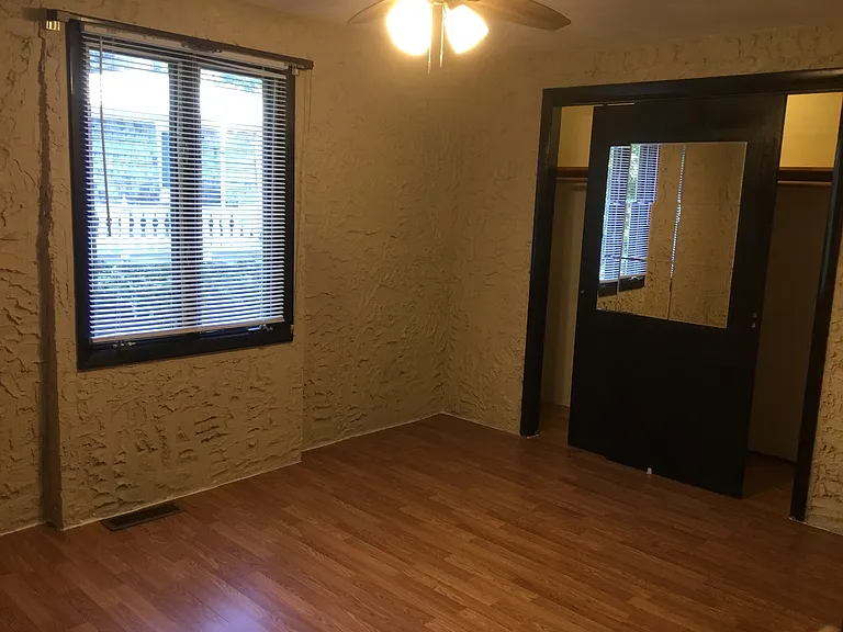 144 Hillcrest Ave #2R — Photo 11