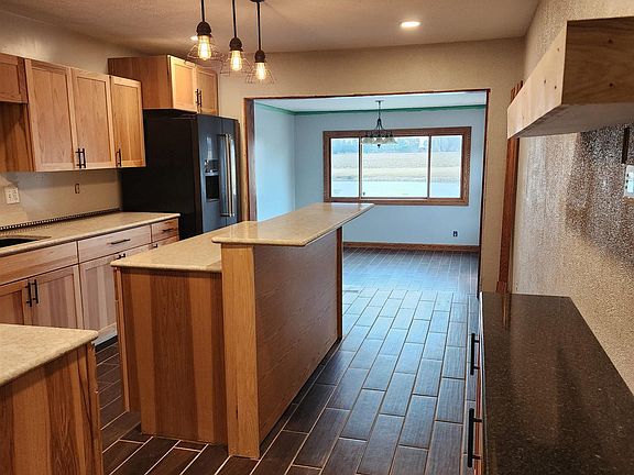 4th image of 2344 Railsplitter Ave