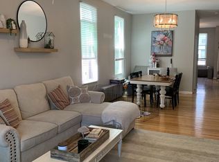 3112 N Kenmore Ave APT 1, Chicago, IL 60657