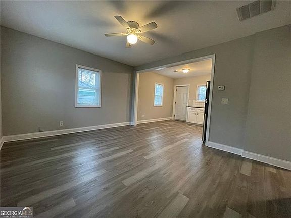 3rd image of 4778 Manse Dr