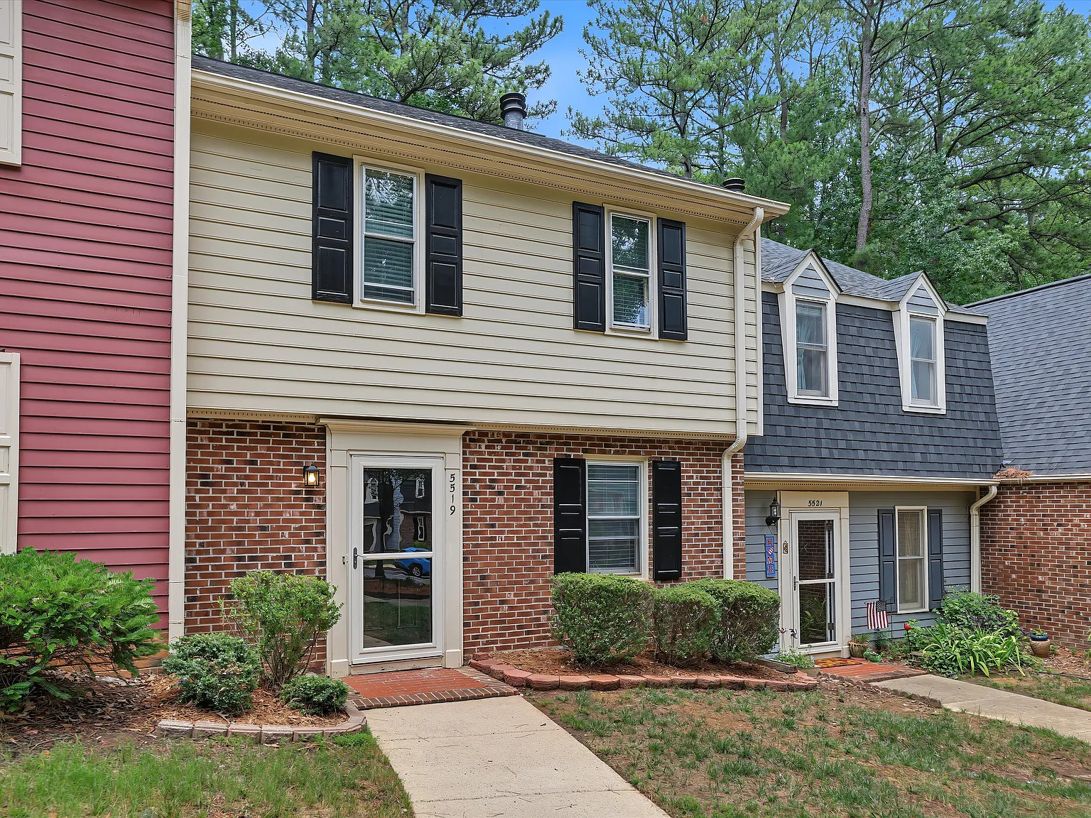 3 bed, 2.5 bath, 1344 sqft, $1,795 — Photo 2