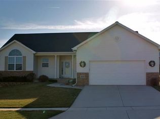 2228 Erik Rd, Cedar Falls, IA 50613