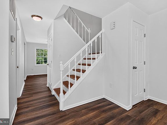 3rd image of 8572 Adamson St