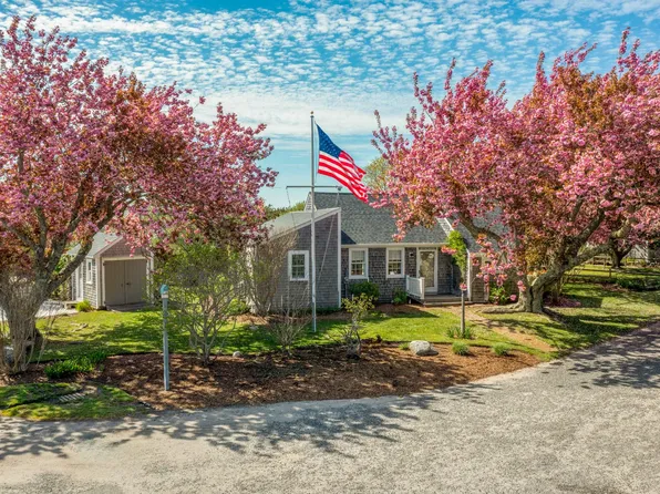 2 Towaddy Ln, Nantucket, MA 02554