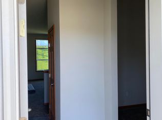 7208 Pleasant View Dr, Machesney Park, IL 61115