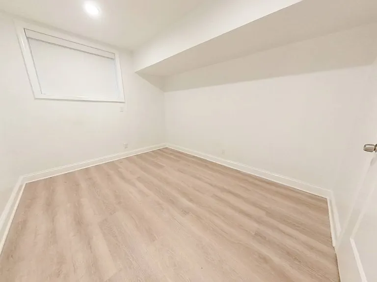 427 Pulaski St #1 — Photo 17