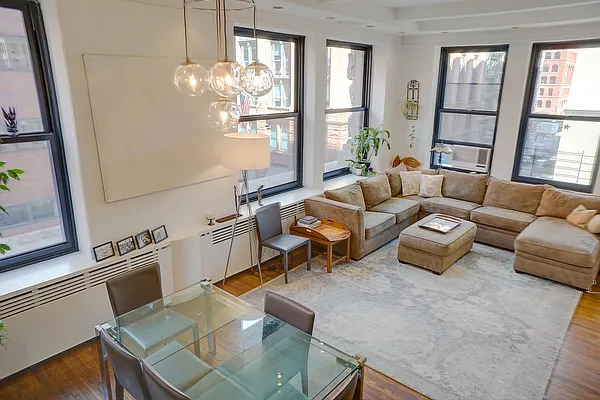 Sold by REGII | media 2