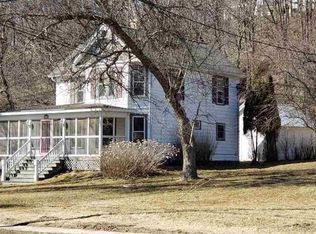 1520 Field St, Galena, IL 61036