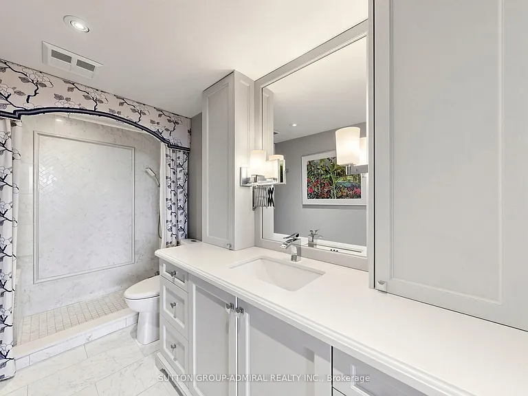 7460 Bathurst St #507 — Photo 12