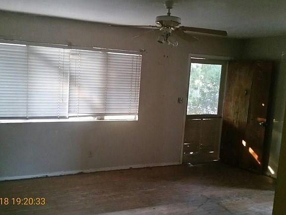 4th image of 208 E 5th St