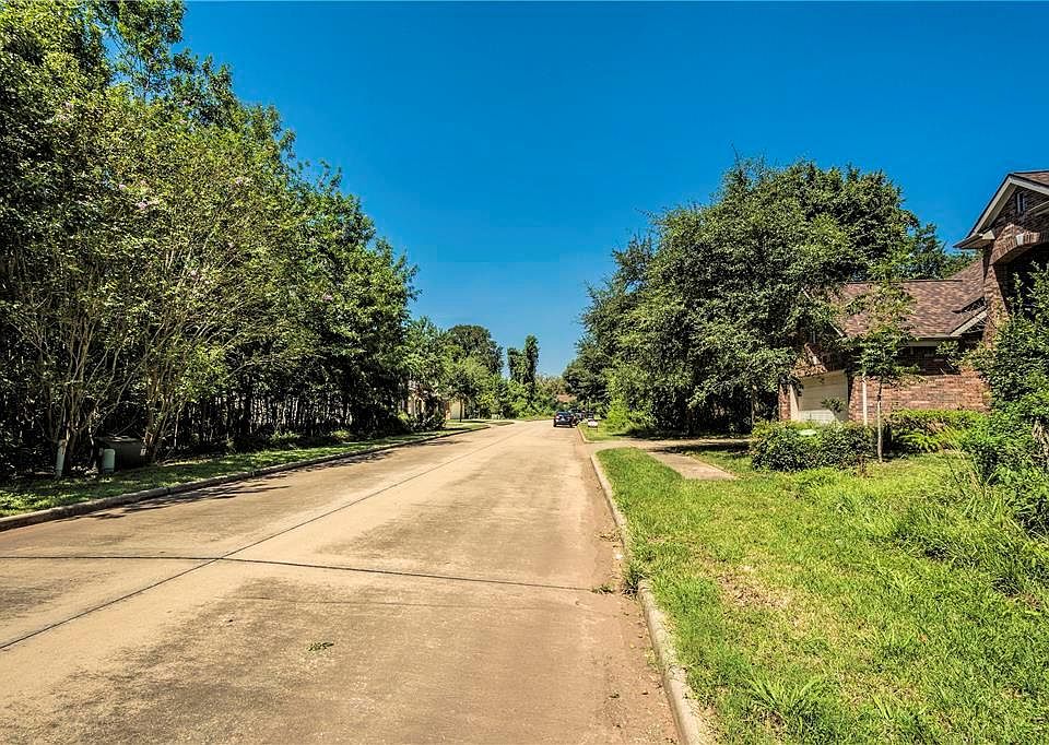 1st image of 135 Island Blvd