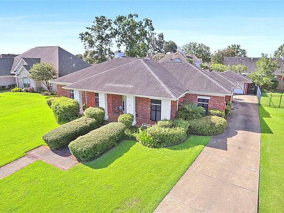 2nd image of 36 Madewood Dr