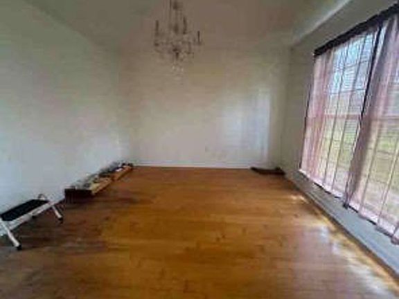 Formal Dining