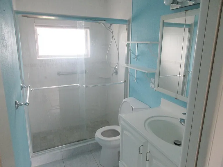 2572 Emory Dr E #J — Photo 6