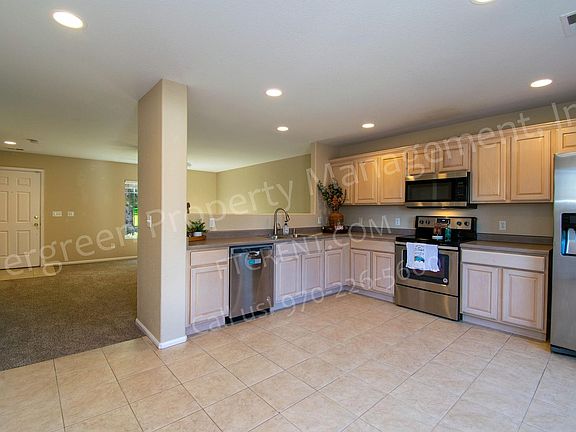 4th image of 6714 Autumn Ridge Dr