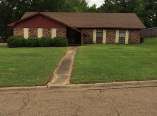 303 Cedarwood Dr, Jackson, MS
