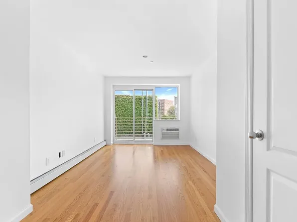 145 Kenilworth Place 6A image 3 of 5