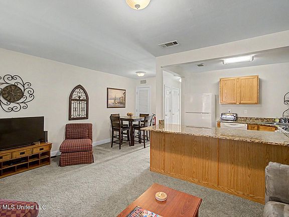 4th image of 1664 Beach Blvd #152