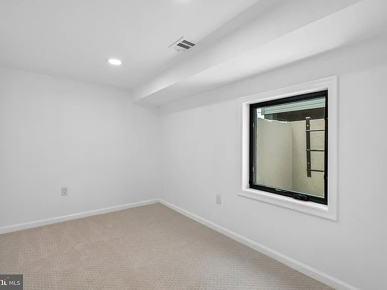 3108 Adams St NE — Photo 21