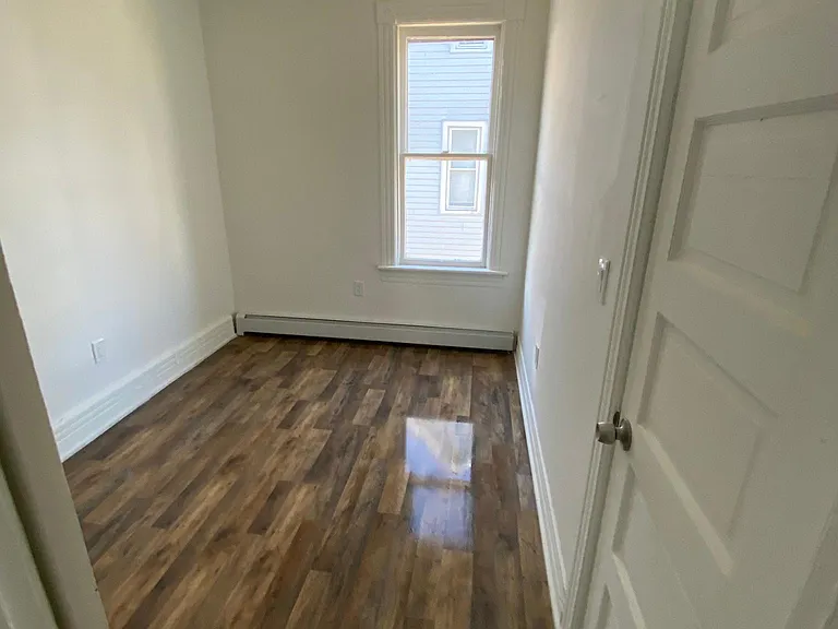 316 Grand St #4 — Photo 9