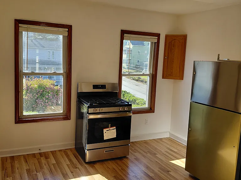 21 Whipple St #3 — Photo 2