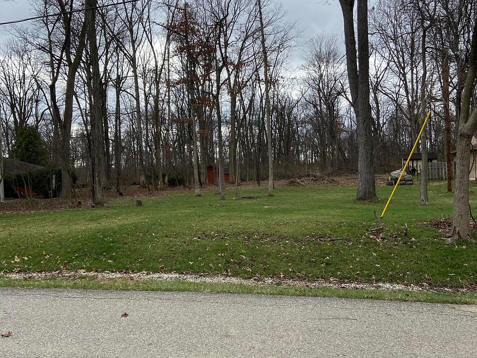 1st image of 2050 Cherokee Dr