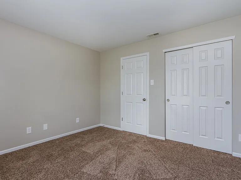10714 Gathering Dr — Photo 8
