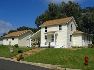 506 E Sycamore St, Anamosa, IA 52205