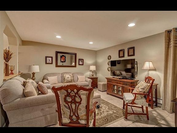 5th image of 2811 Ogden Dr
