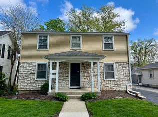 536 S Main St #1, Naperville, IL 60540