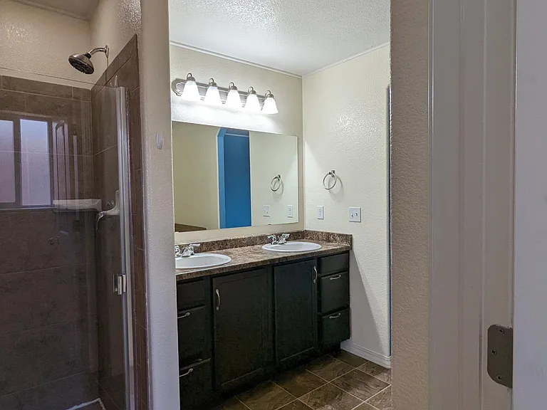 7724 Stetson Highlands Dr — Photo 18